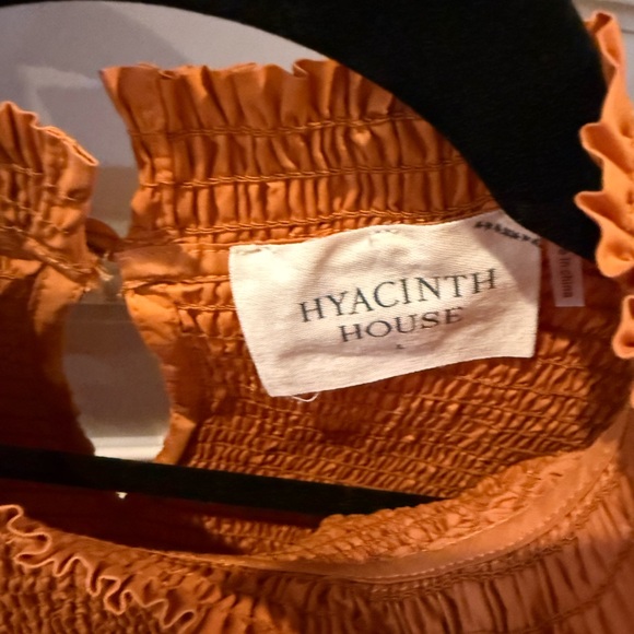 Chic Ruffled Orange Blouse - Picture 3 of 5